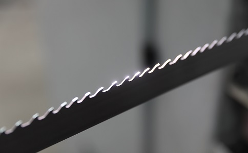 铜仁双金属带锯条产生切削噪音的原因具体有哪些？